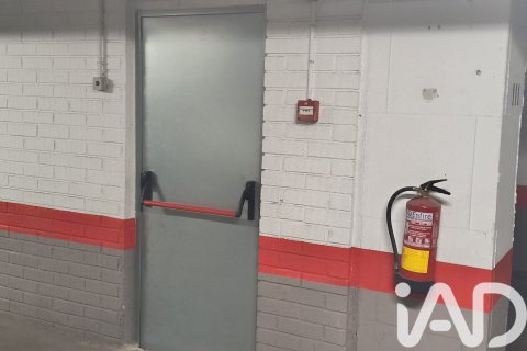 Garage for sale in Madrid, Spain 10.71 sq.m. No. 184828 - photo 12