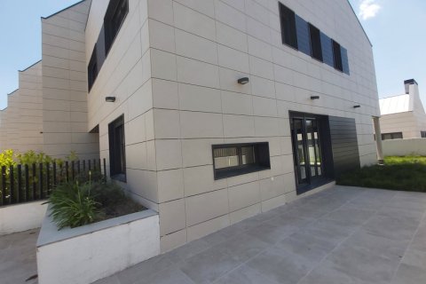 Māja īrēšanai Alcobendas, Madrid, Spānijā 5 istabas, 350 m2 Nr. 161760 - attēls 5