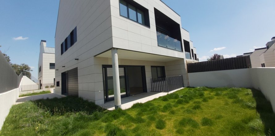 Māja Alcobendas, Madrid, Spānijā 5 istabas, 350 m2 Nr. 161760