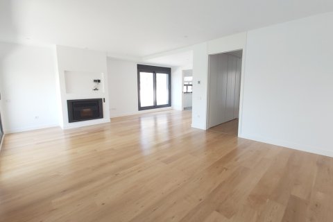 Māja īrēšanai Alcobendas, Madrid, Spānijā 5 istabas, 350 m2 Nr. 161760 - attēls 8