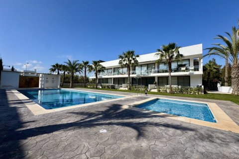 Kattohuoneisto myytävänä Mar De Cristal, Murcia, Espanja, 2 makuuhuonetta,  No. 161736 - kuva 2