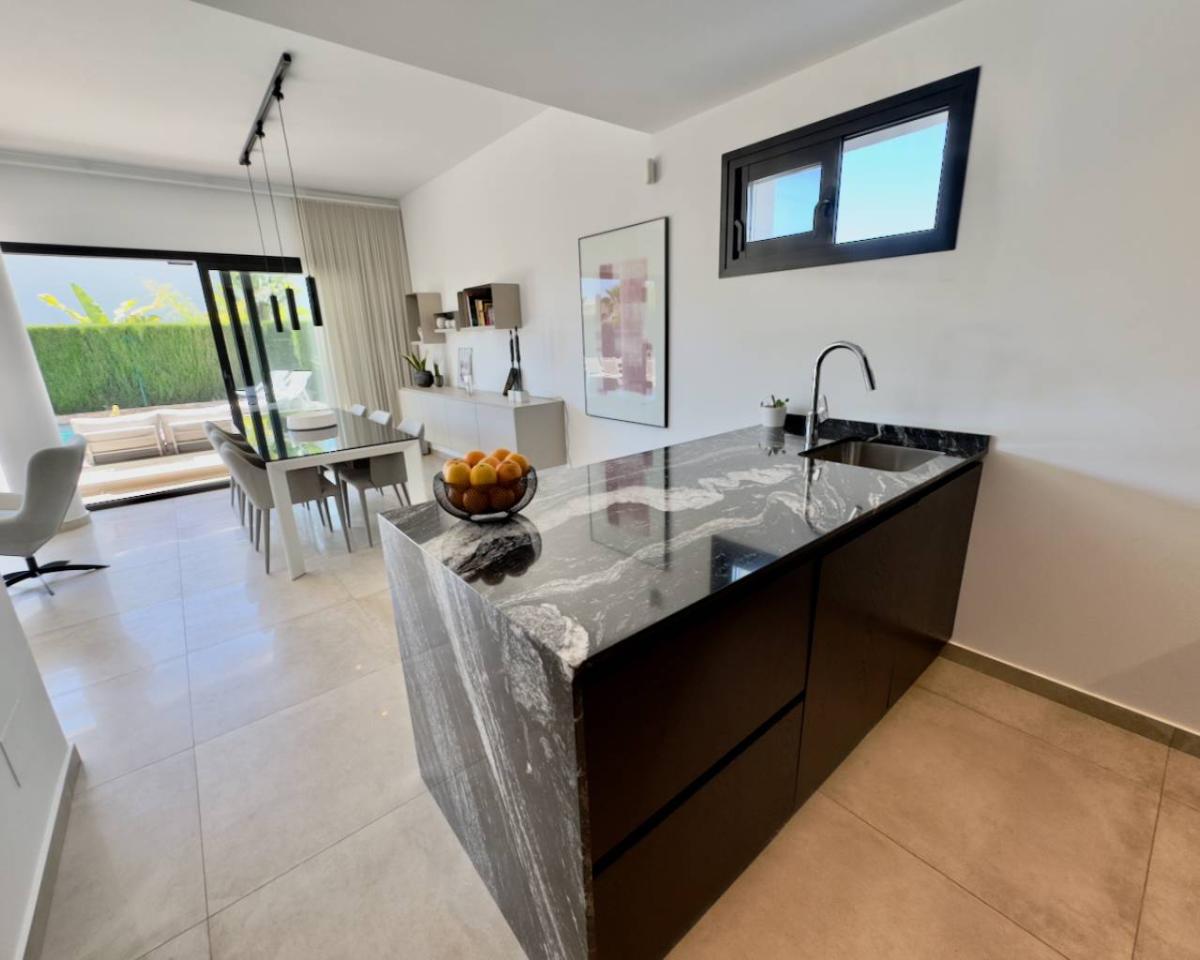 Вилла в Сьюдад Кесада, Аликанте, Испания 3 спальни, 160м2 №148978