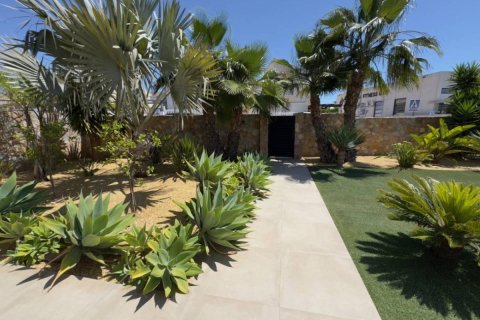 Villa for sale in Ciudad Quesada, Alicante, Spain 3 bedrooms, 160 sq.m. No. 148978 - photo 24