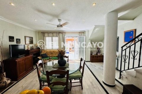 Bungalow w Torrevieja, Alicante, Hiszpania 2 sypialnie, 81 mkw. nr 148980 – zdjęcie 5