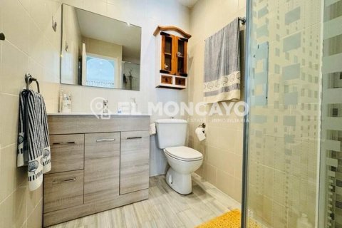 Bungalow w Torrevieja, Alicante, Hiszpania 2 sypialnie, 81 mkw. nr 148980 – zdjęcie 16