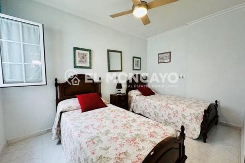 Bungalow w Torrevieja, Alicante, Hiszpania 2 sypialnie, 81 mkw. nr 148980 – zdjęcie 20