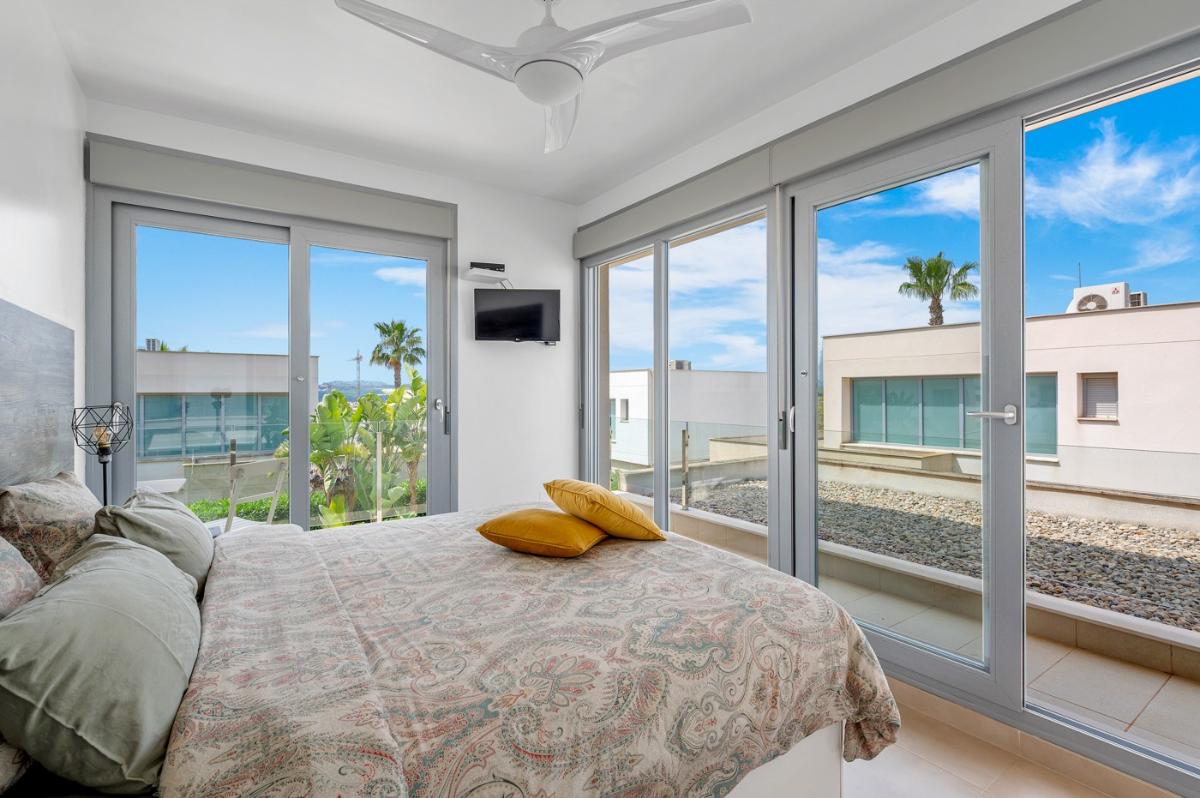 Villa a Orihuela, Alicante, Spagna 3 camere da letto, 119 mq. N° 148979