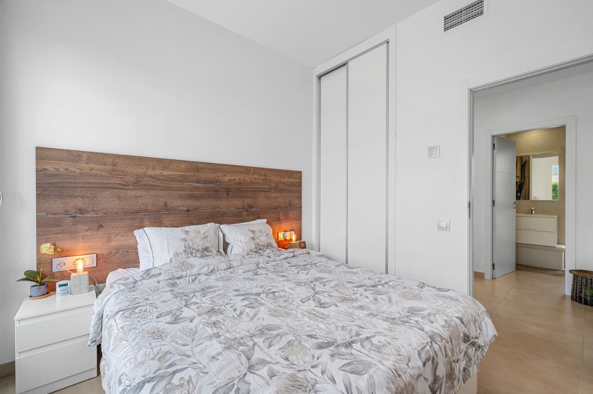 Villa a Orihuela, Alicante, Spagna 3 camere da letto, 119 mq. N° 148979