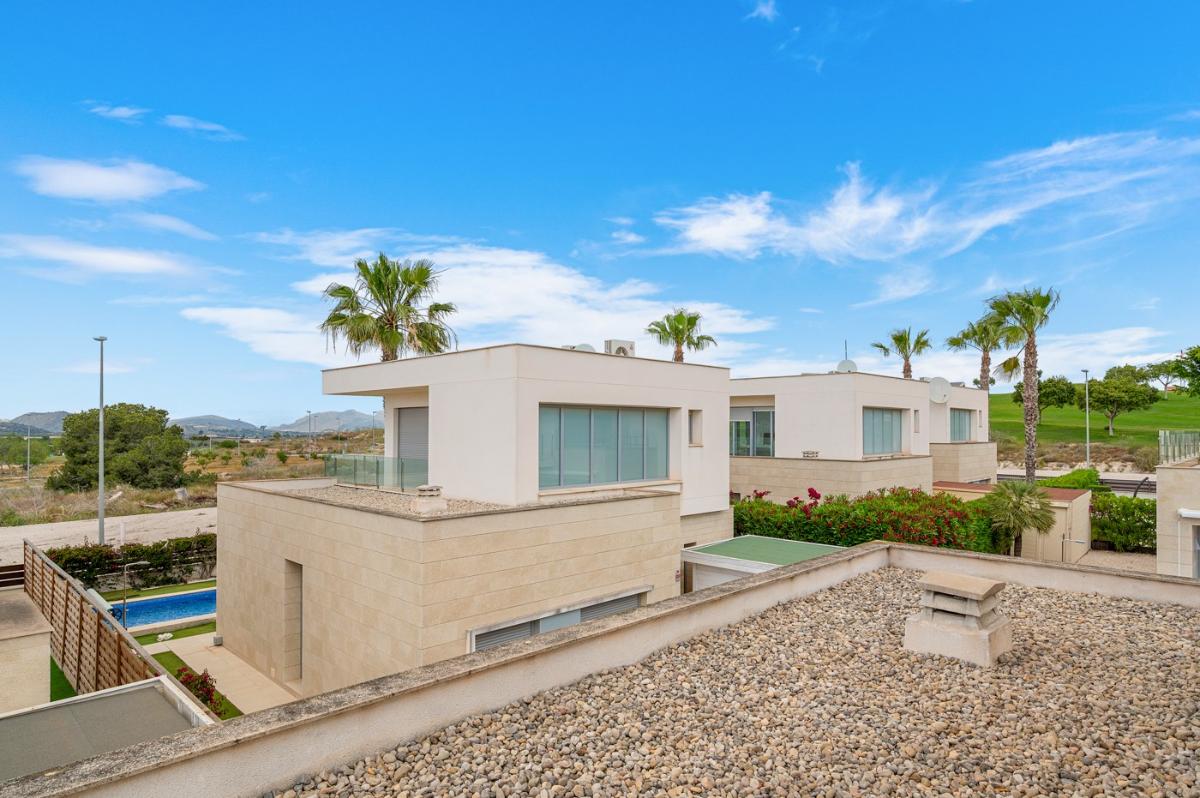 Villa a Orihuela, Alicante, Spagna 3 camere da letto, 119 mq. N° 148979