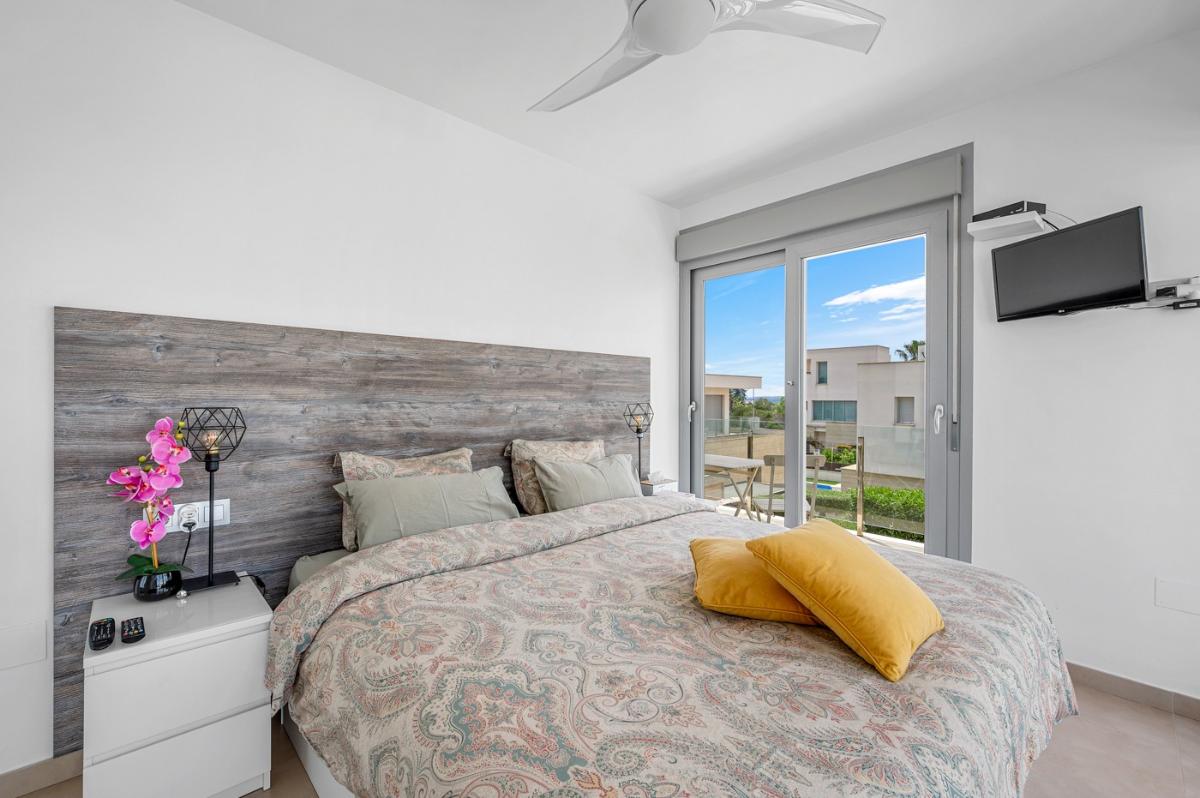 Villa a Orihuela, Alicante, Spagna 3 camere da letto, 119 mq. N° 148979