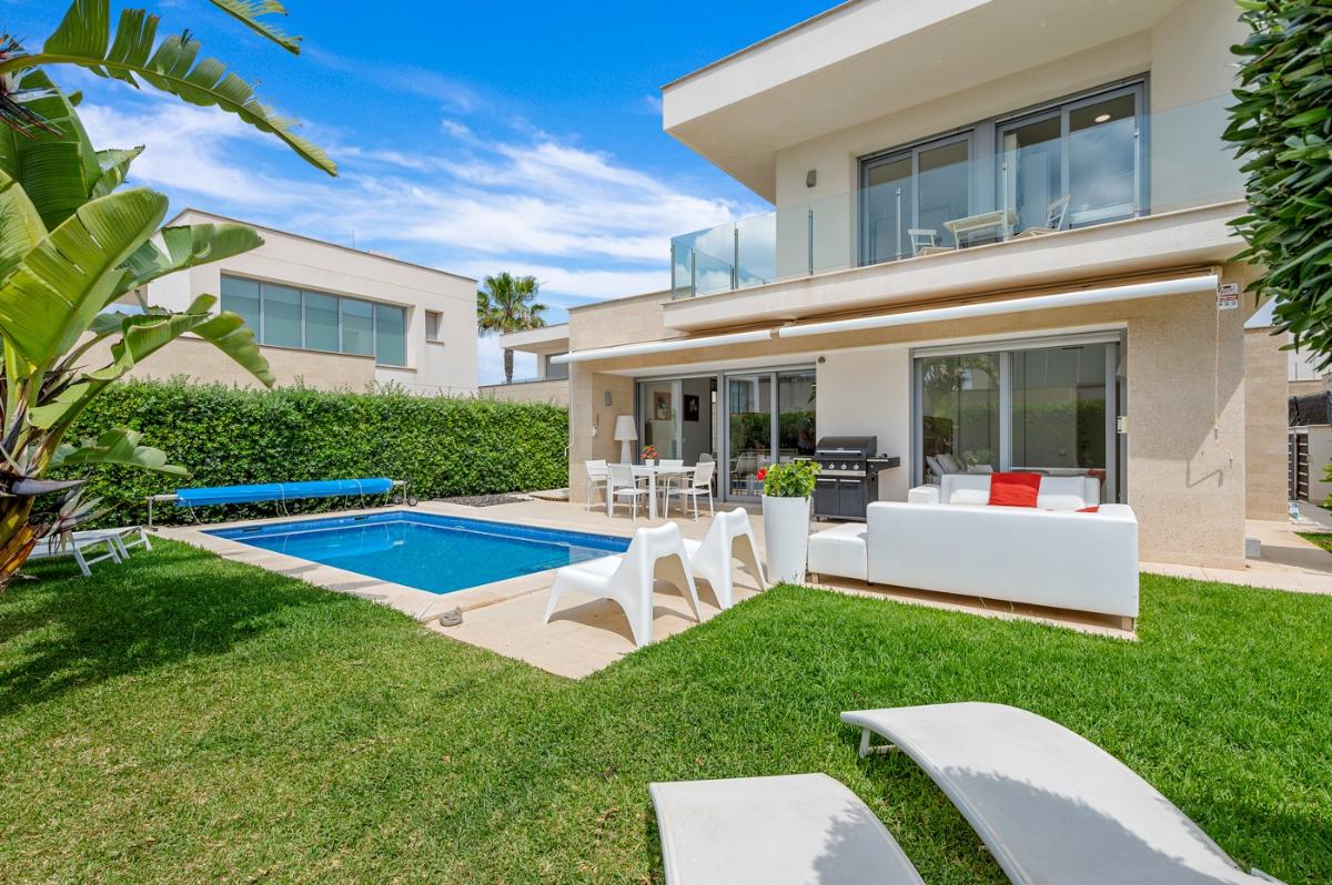 Villa a Orihuela, Alicante, Spagna 3 camere da letto, 119 mq. N° 148979