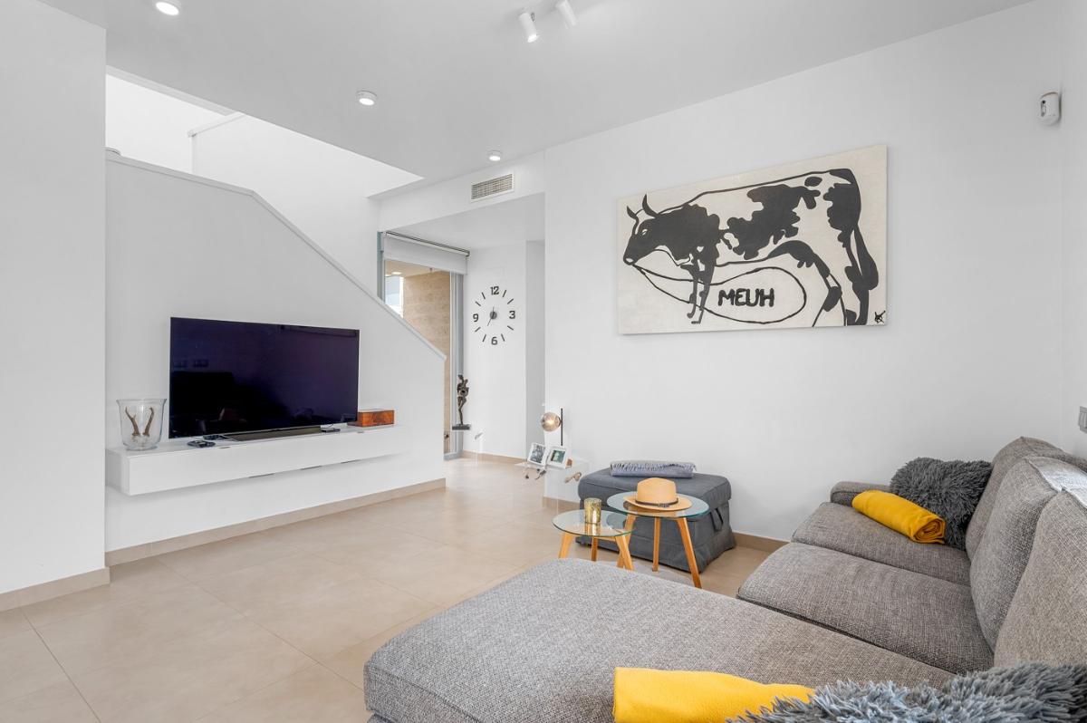 Villa a Orihuela, Alicante, Spagna 3 camere da letto, 119 mq. N° 148979
