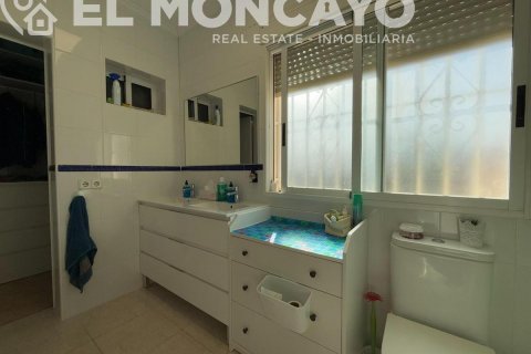 Huvila myytävänä Torrevieja, Alicante, Espanja, 5 makuuhuonetta, 222 m2 No. 112866 - kuva 27