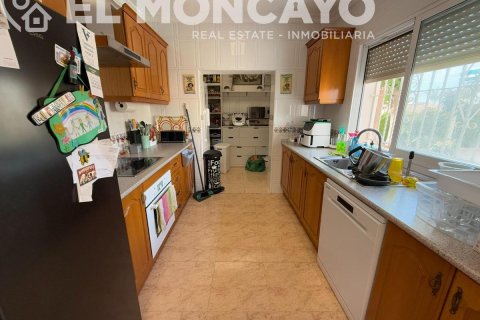 Huvila myytävänä Torrevieja, Alicante, Espanja, 5 makuuhuonetta, 222 m2 No. 112866 - kuva 6