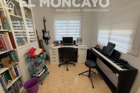 Huvila myytävänä Torrevieja, Alicante, Espanja, 5 makuuhuonetta, 222 m2 No. 112866 - kuva 12