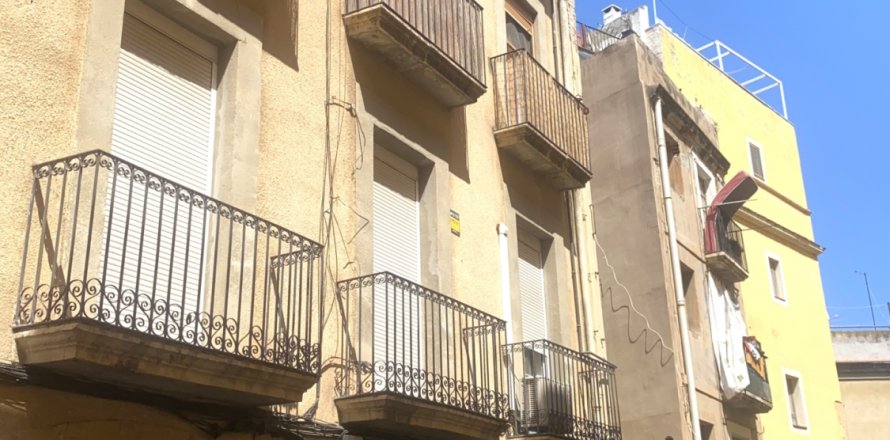 Apartment in Tarragona, Spain 2 bedrooms, 80 sq.m. No. 184683