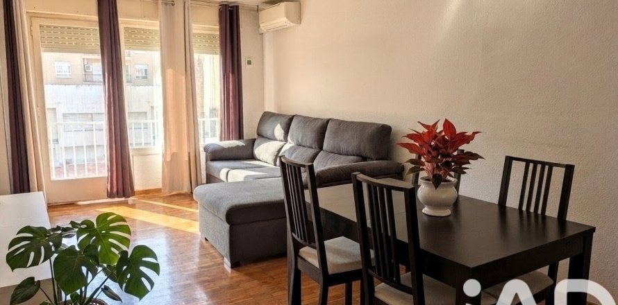Appartamento a L'Ametlla de Mar, Tarragona, Spagna 4 camere da letto, 103 mq. N° 184682