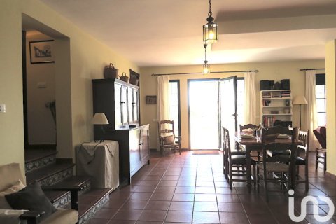 Продажа земельного участка в Замок Эль-Кастильо-де-лас-Гуардас, Севилья, Испания 5 спален, 244м2 №154267 - фото 10