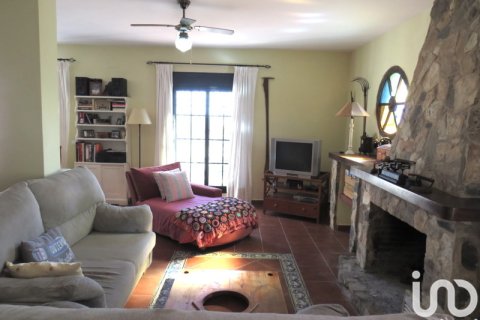 Продажа земельного участка в Замок Эль-Кастильо-де-лас-Гуардас, Севилья, Испания 5 спален, 244м2 №154267 - фото 11