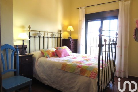 Продажа земельного участка в Замок Эль-Кастильо-де-лас-Гуардас, Севилья, Испания 5 спален, 244м2 №154267 - фото 16