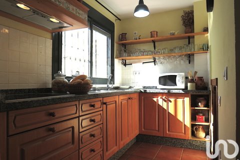 Продажа земельного участка в Замок Эль-Кастильо-де-лас-Гуардас, Севилья, Испания 5 спален, 244м2 №154267 - фото 17