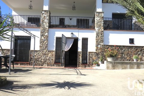 Продажа земельного участка в Замок Эль-Кастильо-де-лас-Гуардас, Севилья, Испания 5 спален, 244м2 №154267 - фото 13