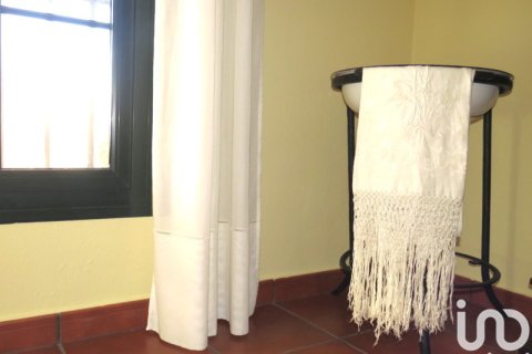 Продажа земельного участка в Замок Эль-Кастильо-де-лас-Гуардас, Севилья, Испания 5 спален, 244м2 №154267 - фото 20