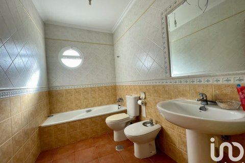 Hus till salu i La Redondela, Huelva, Spanien 4 sovrum, 767 kvm. Nr. 154262 - foto 24