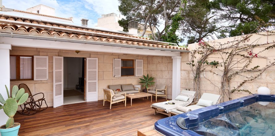 Townhouse in Cala Figuera, Mallorca, Spain 2 bedrooms, 103 sq.m. No. 178117