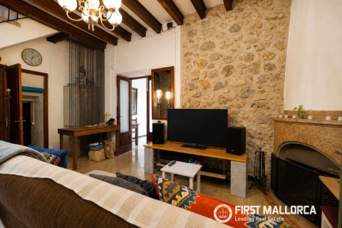 Villa en venta en Caimari, Mallorca, España 4 dormitorios, 303 m2 No. 178119 - foto 2
