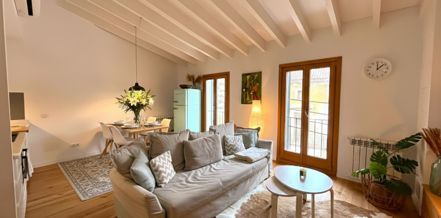 Квартира в Пальма-де-Майорка, Майорка, Испания 1 спальня, 90м2 №149766