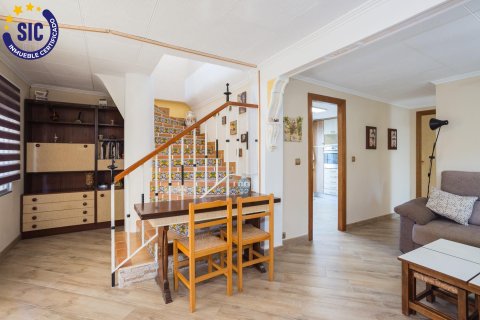 Townhouse for sale in Riba-roja de Turia, Valencia, Spain 5 bedrooms, 115 sq.m. No. 149769 - photo 25