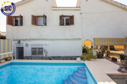 Townhouse for sale in Riba-roja de Turia, Valencia, Spain 5 bedrooms, 115 sq.m. No. 149769 - photo 2