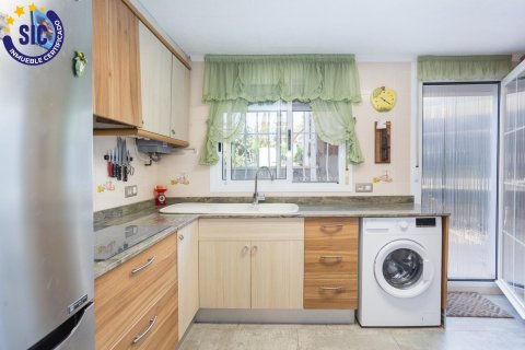 Townhouse for sale in Riba-roja de Turia, Valencia, Spain 5 bedrooms, 115 sq.m. No. 149769 - photo 9