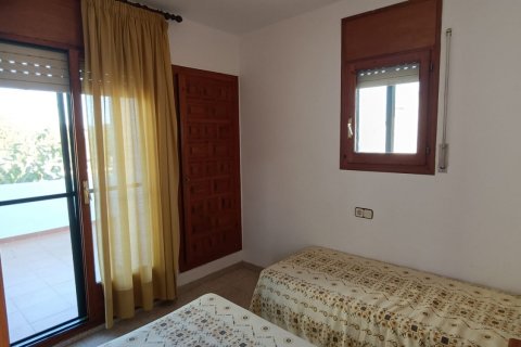 Kaupunkipientalo myytävänä L'Ametlla de Mar, Tarragona, Espanja, 3 makuuhuonetta, 108 m2 No. 152737 - kuva 9