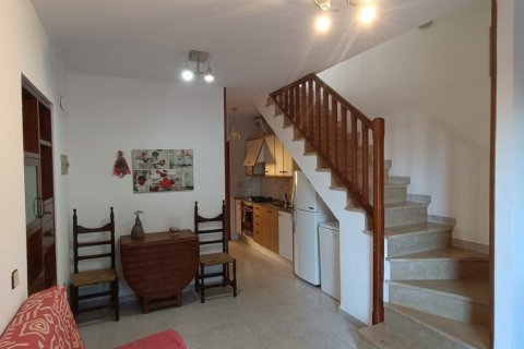 Kaupunkipientalo myytävänä L'Ametlla de Mar, Tarragona, Espanja, 3 makuuhuonetta, 108 m2 No. 152737 - kuva 3
