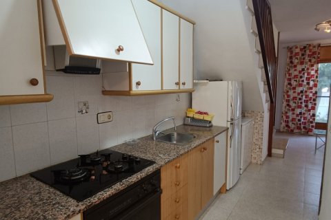 Kaupunkipientalo myytävänä L'Ametlla de Mar, Tarragona, Espanja, 3 makuuhuonetta, 108 m2 No. 152737 - kuva 4
