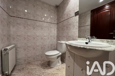 Apartamento en venta en Caldes de Montbui, Barcelona, España 4 dormitorios, 128 m2 No. 152735 - foto 25