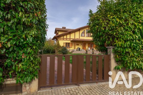 Dom w Sariegos, Leon, Hiszpania 4 sypialnie, 223 mkw. nr 152733 – zdjęcie 2