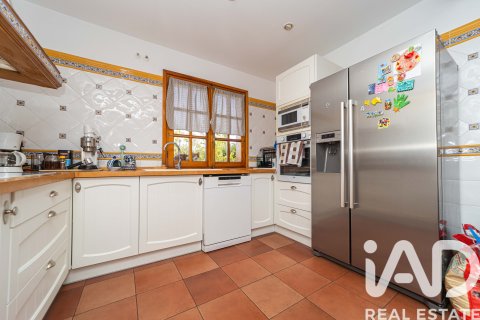 Dom w Sariegos, Leon, Hiszpania 4 sypialnie, 223 mkw. nr 152733 – zdjęcie 7