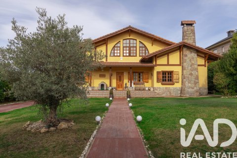 Hus i Sariegos, Leon, Spanien 4 sovrum, 223 kvm. Nr. 152733