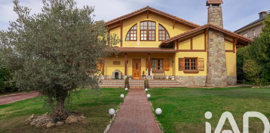 Dom w Sariegos, Leon, Hiszpania 4 sypialnie, 223 mkw. nr 152733