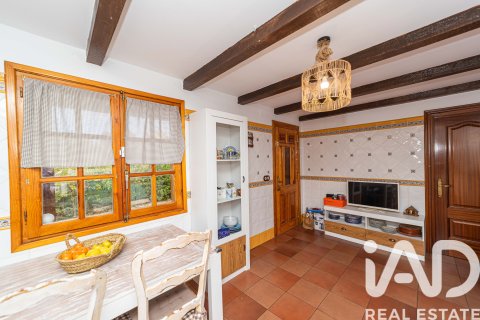 Dom w Sariegos, Leon, Hiszpania 4 sypialnie, 223 mkw. nr 152733 – zdjęcie 9