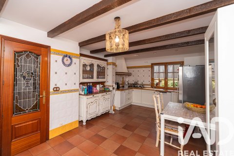 Dom w Sariegos, Leon, Hiszpania 4 sypialnie, 223 mkw. nr 152733 – zdjęcie 10