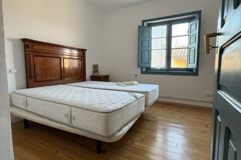 Villa for sale in Valdefresno, Leon, Spain 4 bedrooms, 220 sq.m. No. 152736 - photo 17