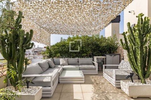 Penthouse w Barcelona, Hiszpania 2 sypialnie, 78 mkw. nr 150454