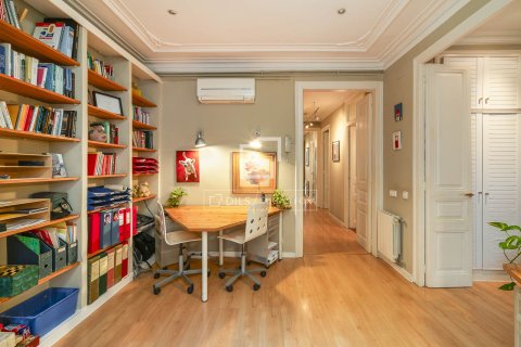 Apartment à vendre à Barcelona, Espagne, 3 chambres, 123 m2 No. 150457 - photo 25