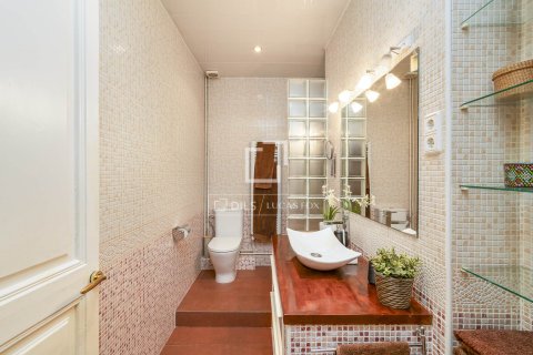 Apartment à vendre à Barcelona, Espagne, 3 chambres, 123 m2 No. 150457 - photo 18