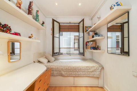 Apartment à vendre à Barcelona, Espagne, 3 chambres, 123 m2 No. 150457 - photo 15