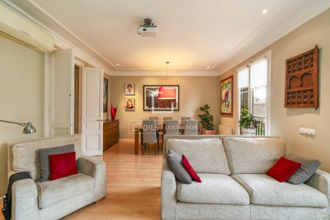 Apartment à vendre à Barcelona, Espagne, 3 chambres, 123 m2 No. 150457 - photo 4